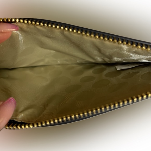 Kate Spade New York Wristlet 8” X 4.5” - Picture 4 of 5